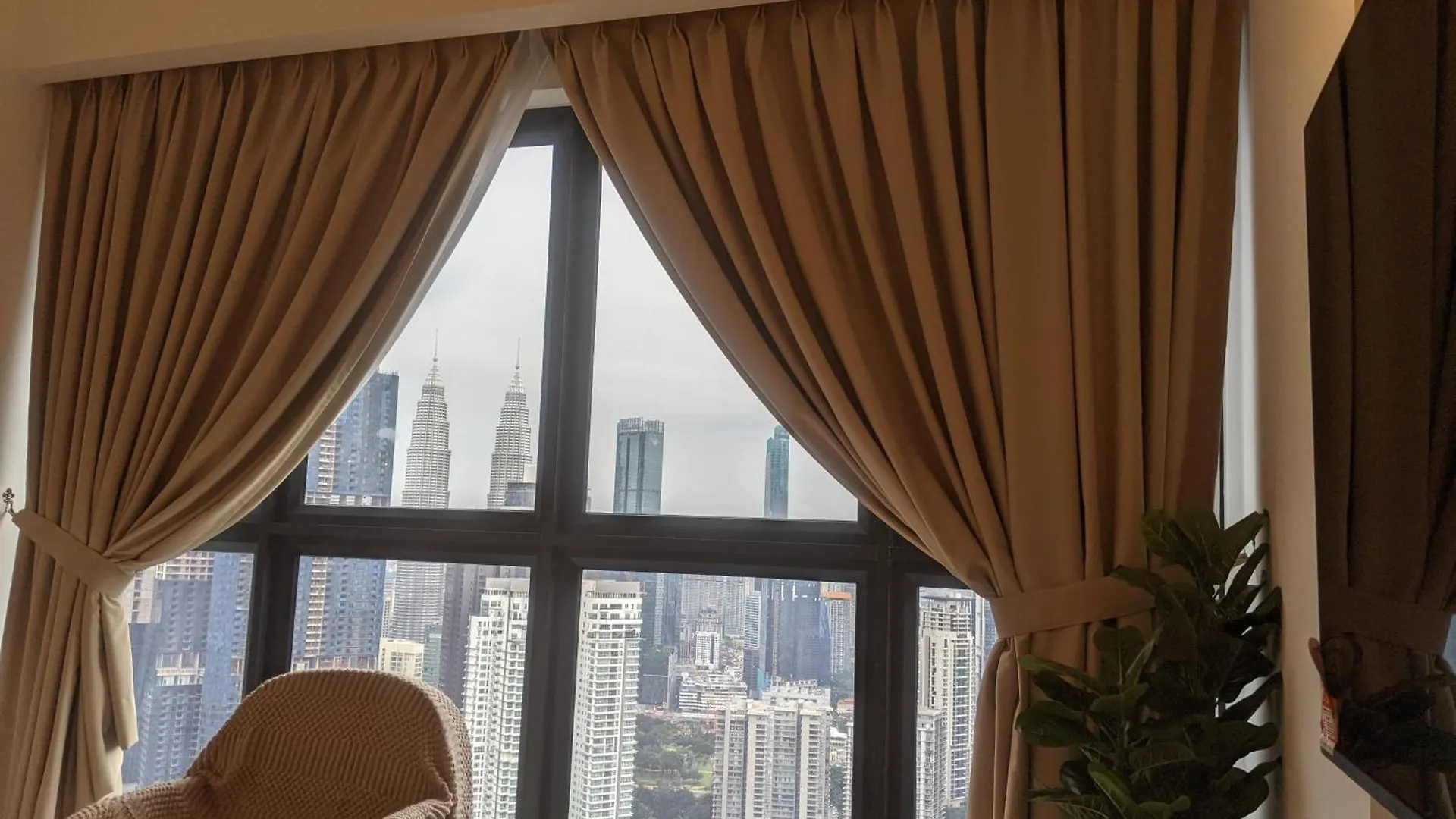 Daire Agile Service Suites Trx Bb Kl By Bhs Kuala Lumpur